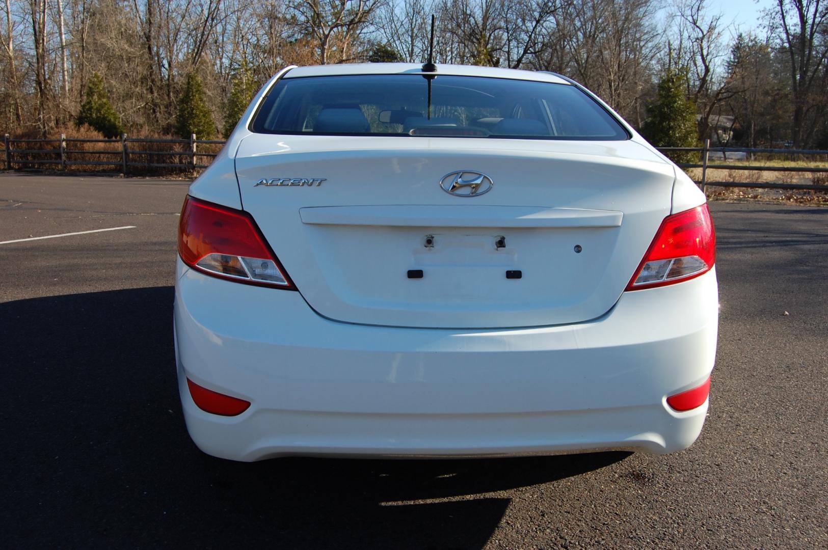 2016 White /Gray Leather Hyundai Accent SE 4-Door 6A (KMHCT4AE9GU) with an 1.6L L4 DOHC 16V engine, 6A transmission, located at 6528 Lower York Road, New Hope, PA, 18938, (215) 862-9555, 40.358707, -74.977882 - Here we have a very nice Hyundai Accent with a 1.6L 4 cylinder putting power to the front wheels via an automatic transmission. Features include: gray cloth interior, keyless entry, 2 keys and 2 remotes, AM/FM/CD/SAT/MEDIA radio, heat and A/C, tilt steering wheel, power windows/locks/mirrors and 14 - Photo#5